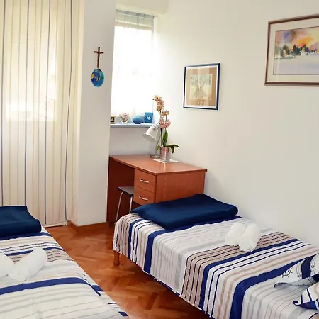 Apartment Two Air - Con